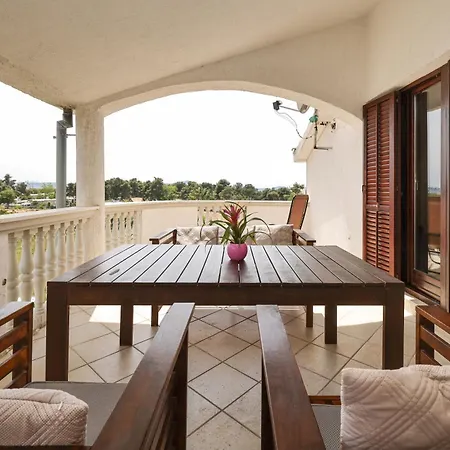 Casa de hóspedes And A Ina 3*