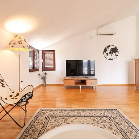 Gasthof Apartments And A Room Ina Zadar