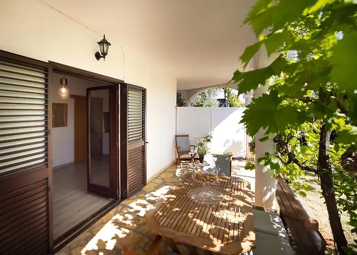 Casa de hóspedes And A Ina Zadar