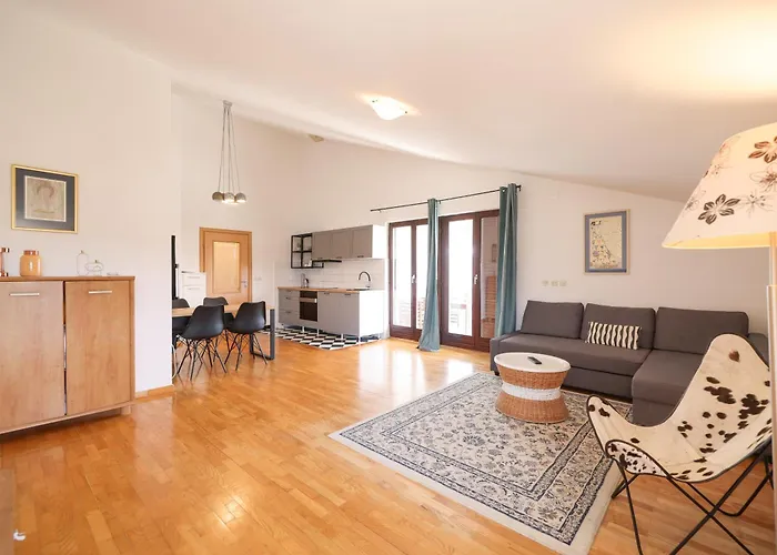 Casa de hóspedes And A Ina Zadar